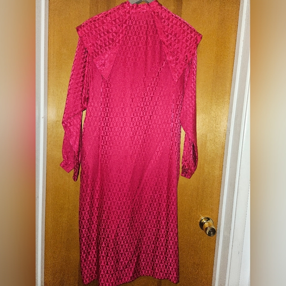 Vintage Pink Silk Dress - Picture 2 of 8